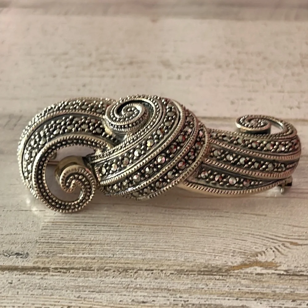 Beautiful Judith Jack Sterling Marcasite Brooch. - Picture 4 of 5